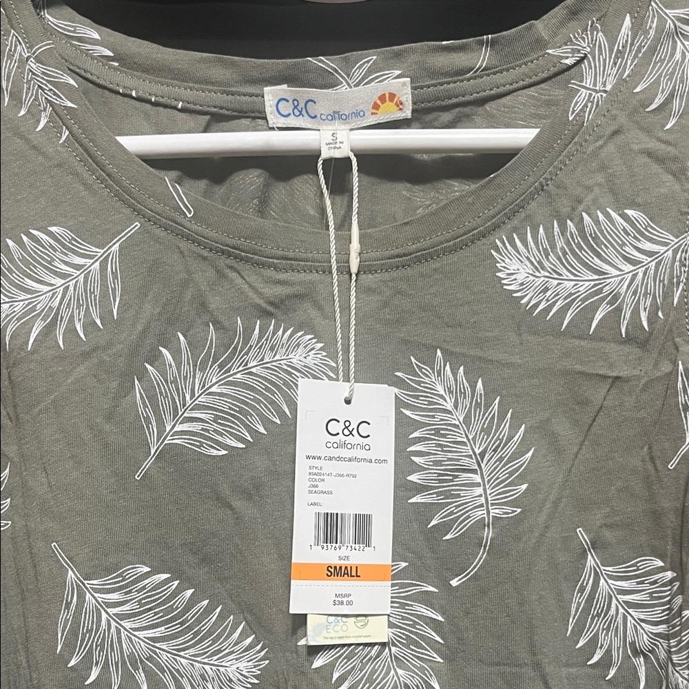 C.C Women's Sage Green Leaf Pattern Tank Top - Picture 2 of 5